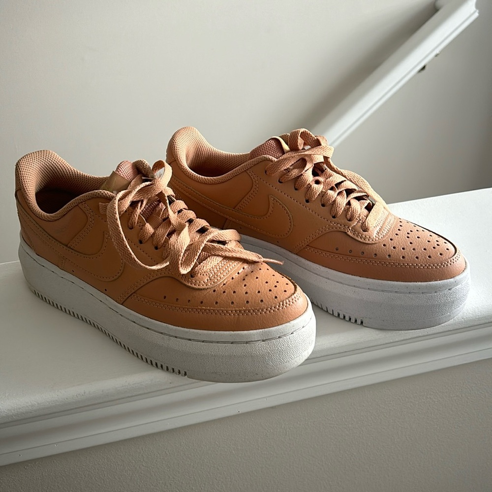 Nike Platforms